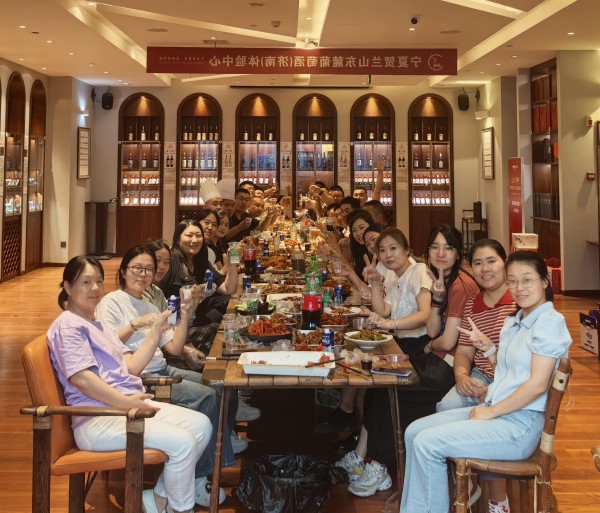 品味美食，凝聚力量——擇立燒烤party圓滿落幕